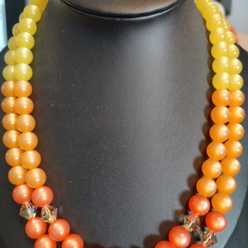 19 sherbet color 3 strand necklace - Picture 3 of 4